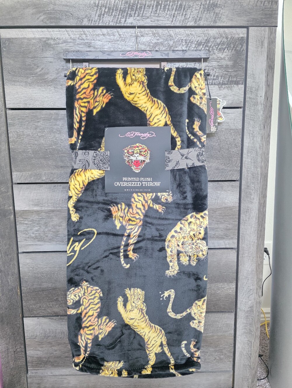Ed Hardy Tiger Throw Blanket 60in x 70in Brand new